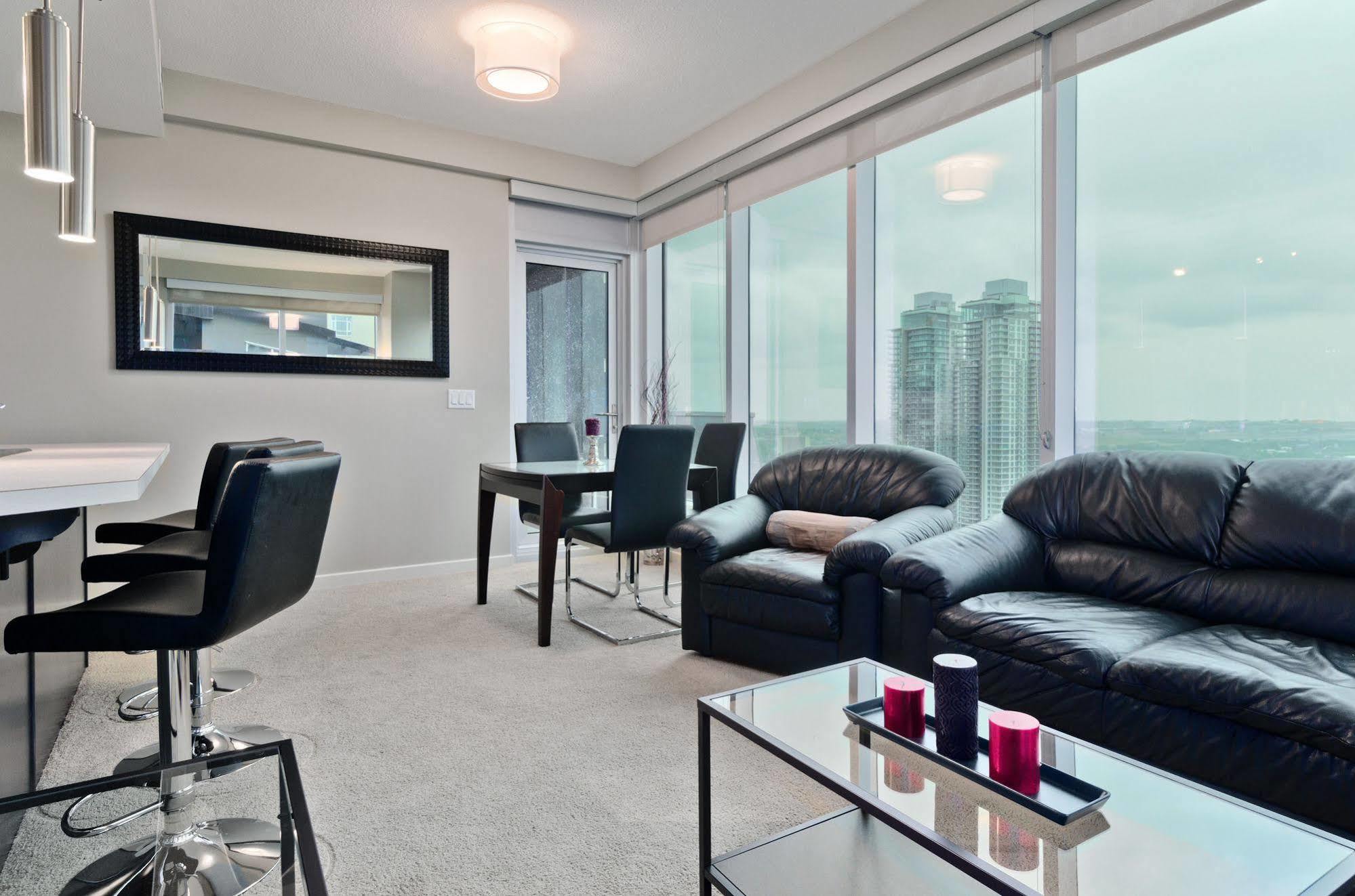 Executive Suites By Roseman - Alura Calgary Ngoại thất bức ảnh