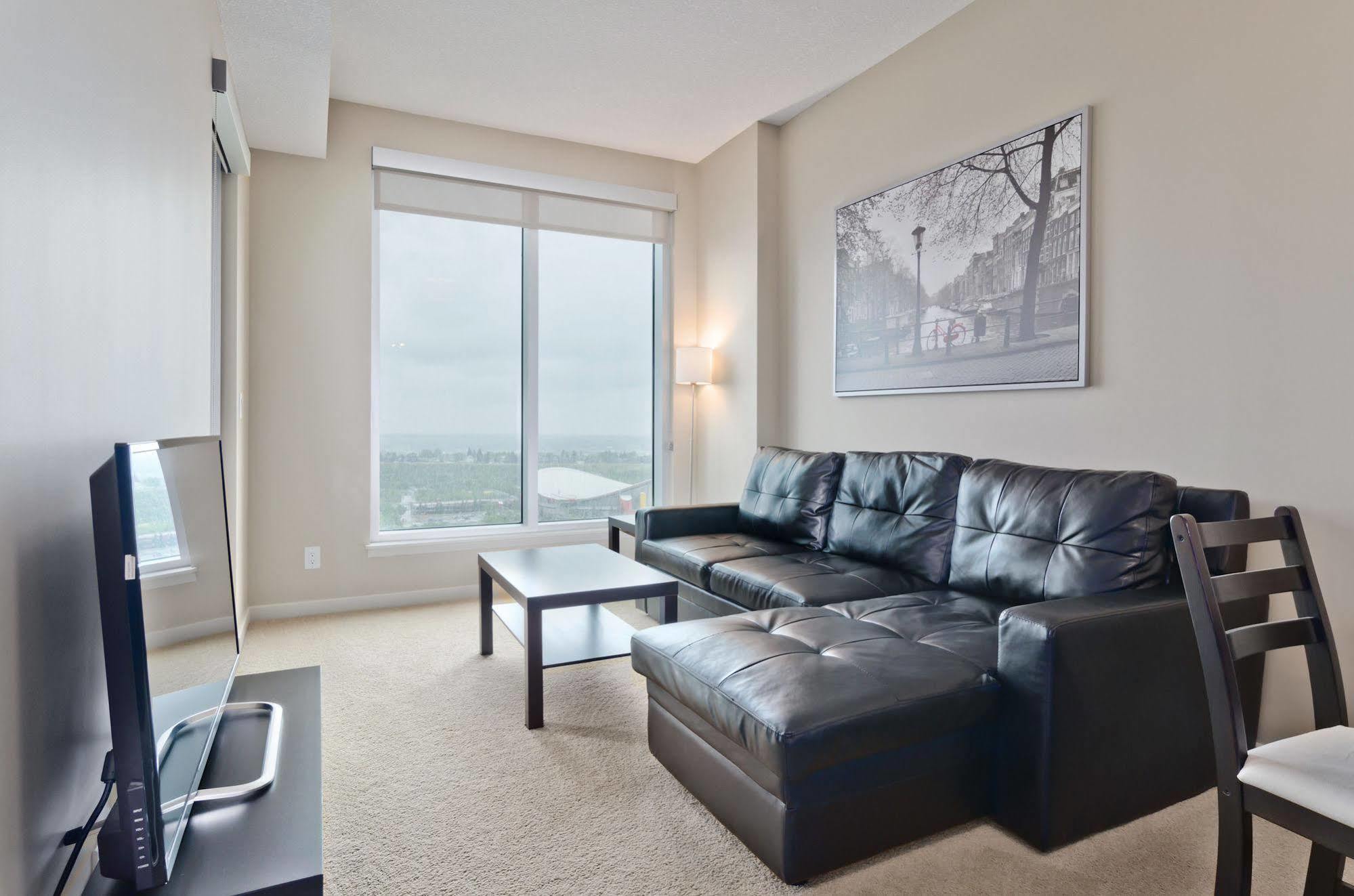 Executive Suites By Roseman - Alura Calgary Ngoại thất bức ảnh
