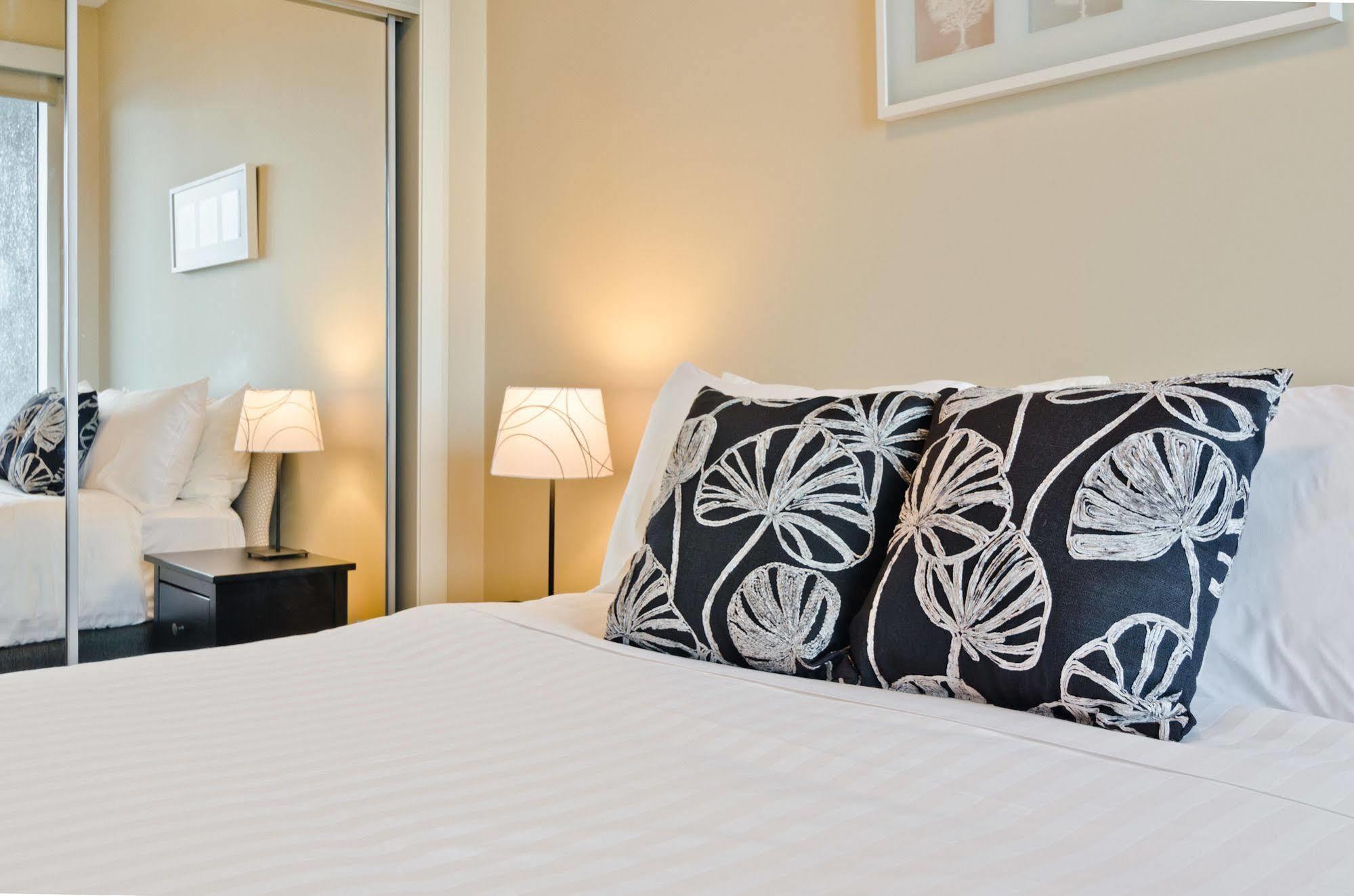 Executive Suites By Roseman - Alura Calgary Ngoại thất bức ảnh