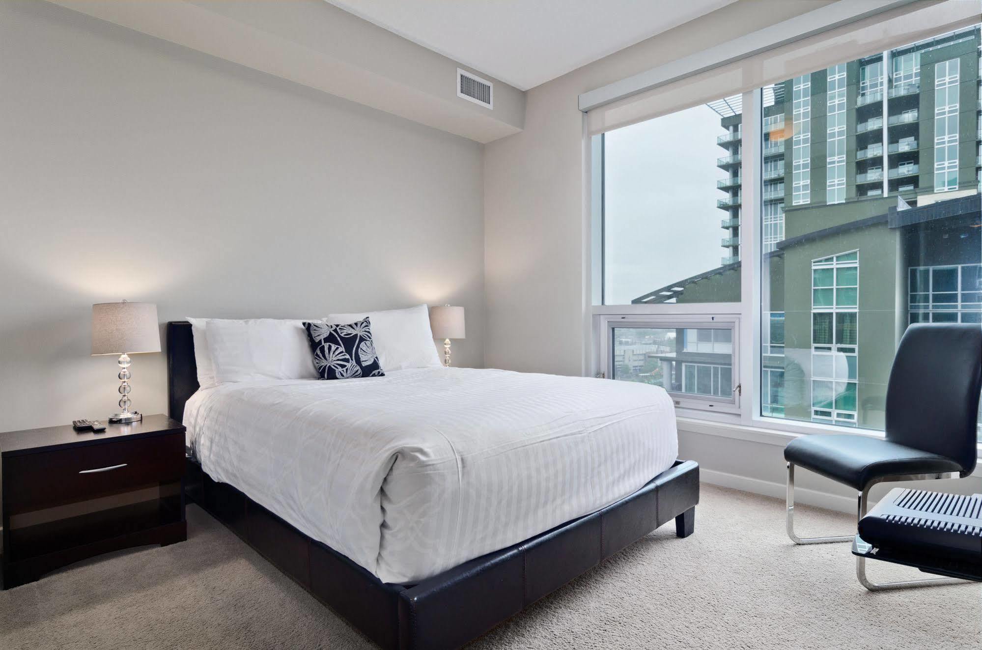 Executive Suites By Roseman - Alura Calgary Ngoại thất bức ảnh