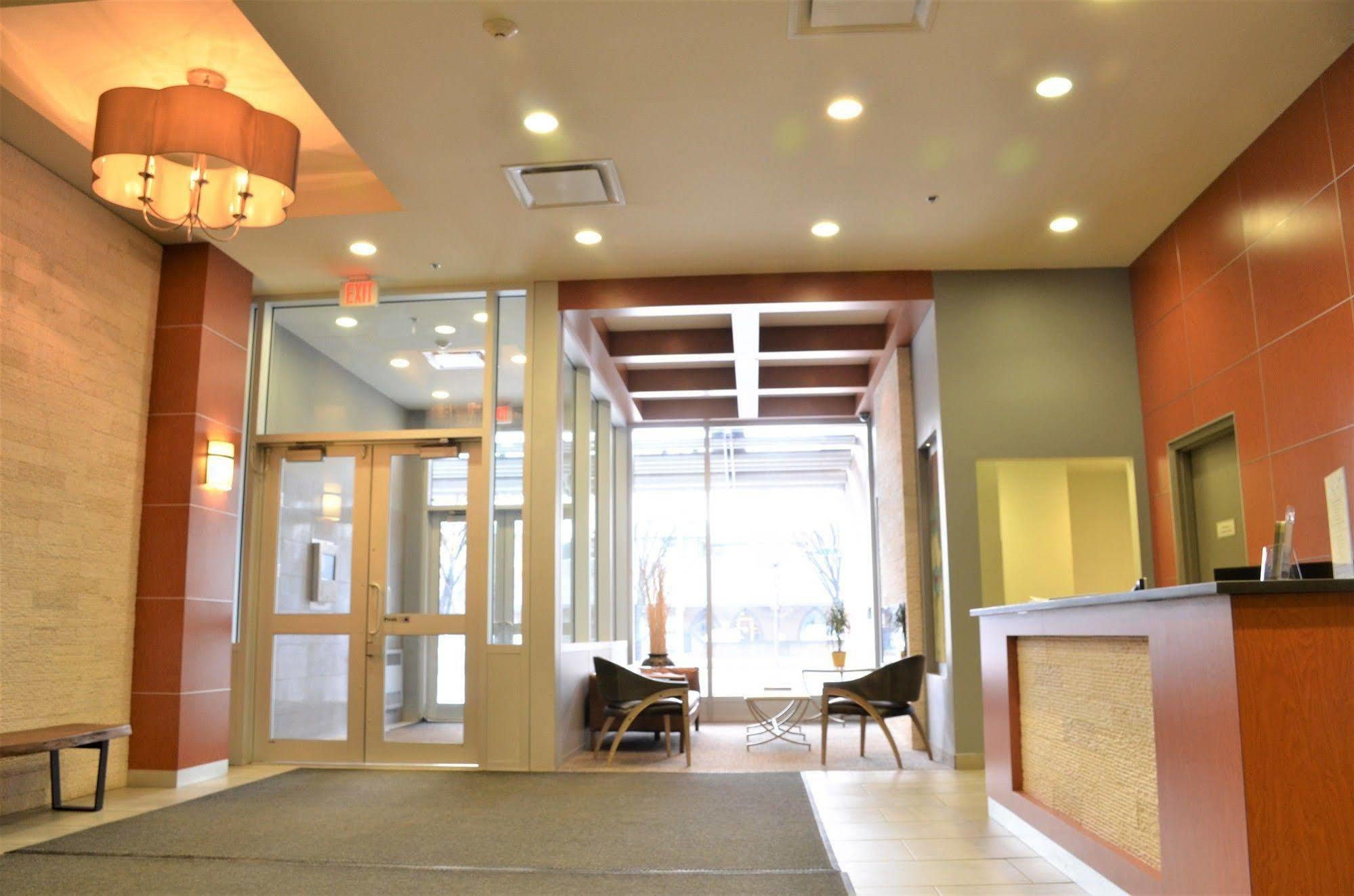 Executive Suites By Roseman - Alura Calgary Ngoại thất bức ảnh